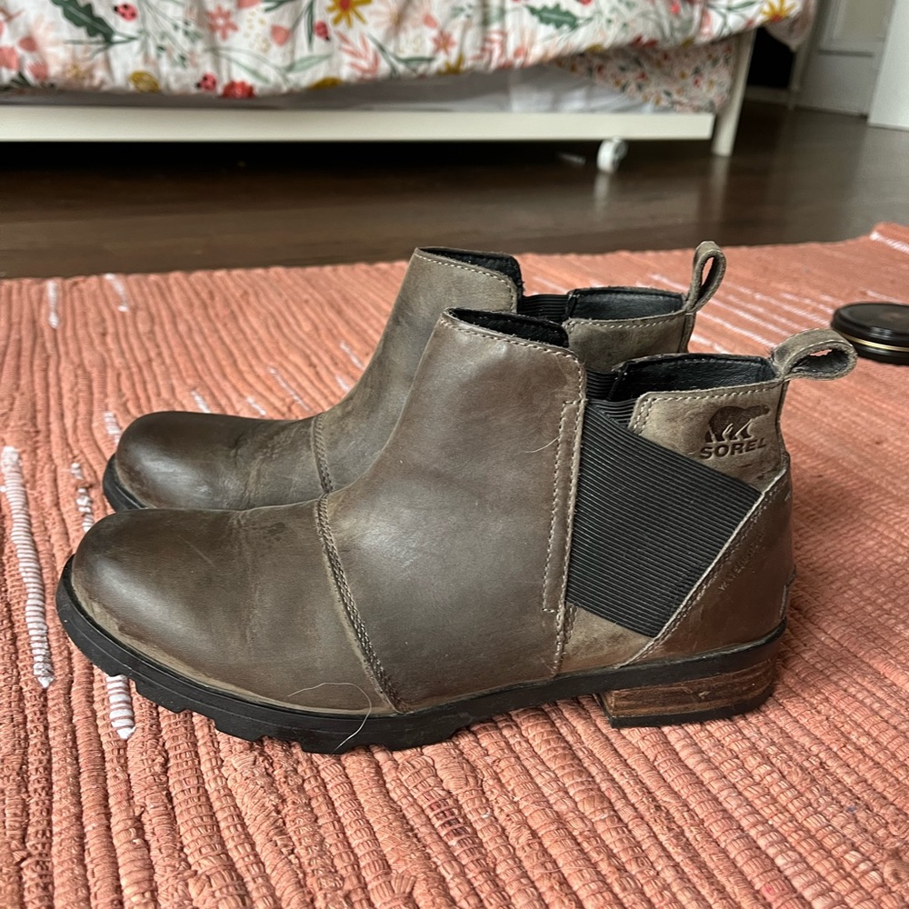 Sorel Emelie Chelsea boot